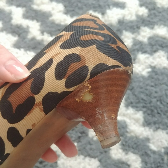 🐆 *Last chance* Mossimo Leopard Kitten Heels - Picture 5 of 7